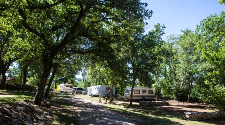 Emplacement de camping dans le Lot - Réserver un séjour dans le Lot