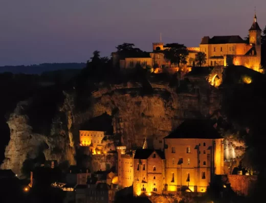 Réserver un camping à Rocamadour - Campings dans le Lot - Le soir