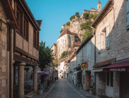 Réserver un camping à Rocamadour - Campings dans le Lot - Rue - Teddy Verneuil